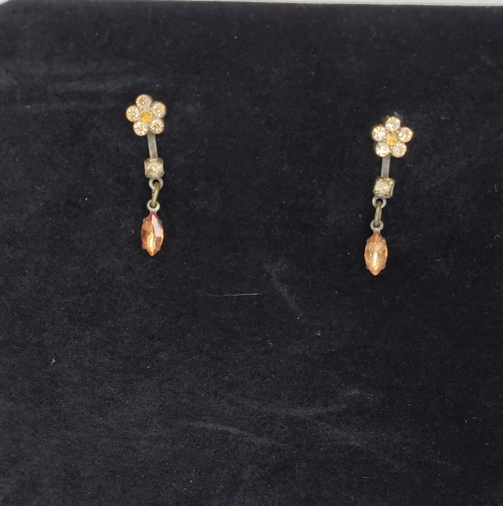 Flower Rhinestone Earrings - Picture 4 of 6